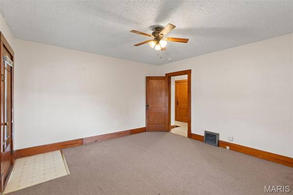 600 Locust ST, Washington, MO 63090