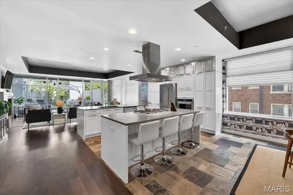 4545 Lindell BLVD #3, St Louis, MO 63108