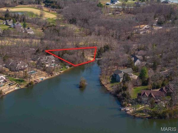 1108 Lake Charrette DR, Innsbrook, MO 63390