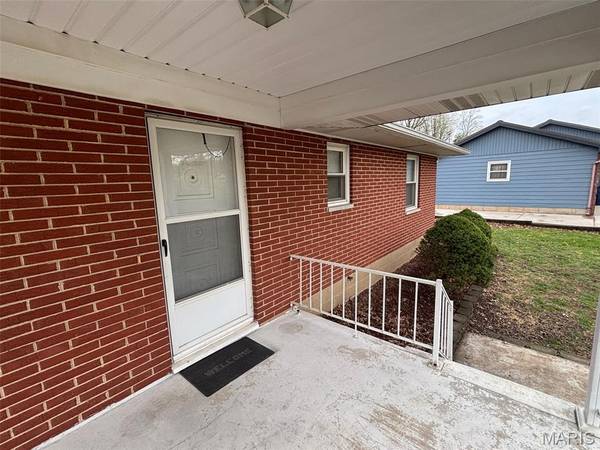 510 Rose LN, Festus, MO 63028