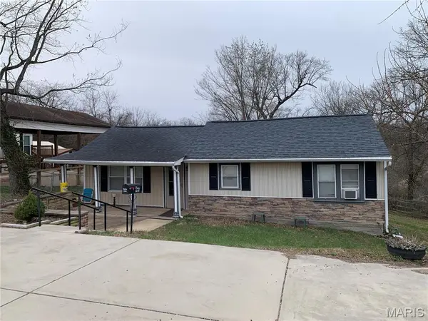1218 S 5th ST, De Soto, MO 63020