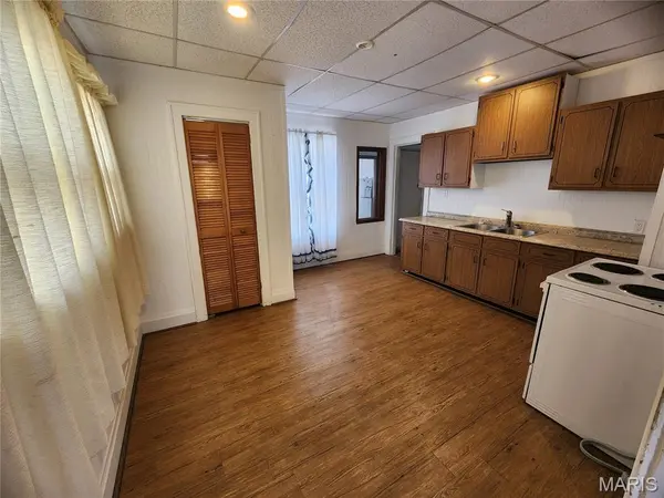 511 E Booneslick RD, Warrenton, MO 63383
