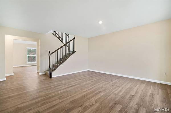 360 Winding Bluffs CT, Fenton, MO 63026
