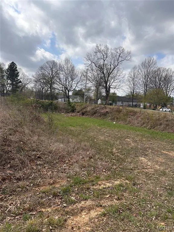 000 Stucker LN, Poplar Bluff, MO 63901