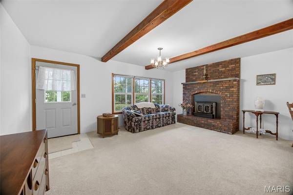 12831 Highway 64, Lebanon, MO 65536