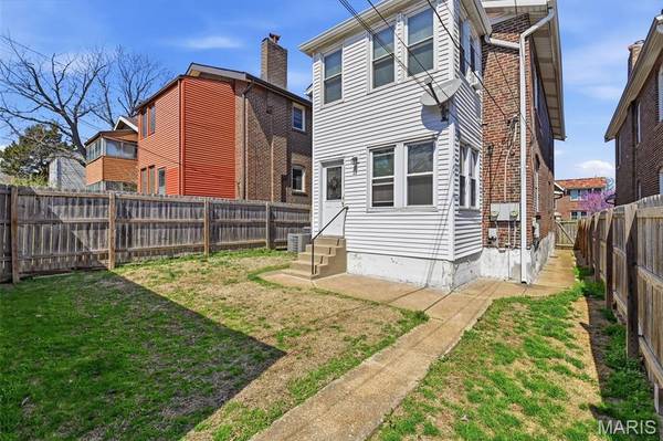 5042 Tholozan AVE #5042 & 5042A, St Louis, MO 63109