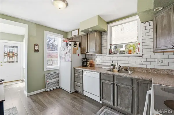 5042 Tholozan AVE #5042 & 5042A, St Louis, MO 63109