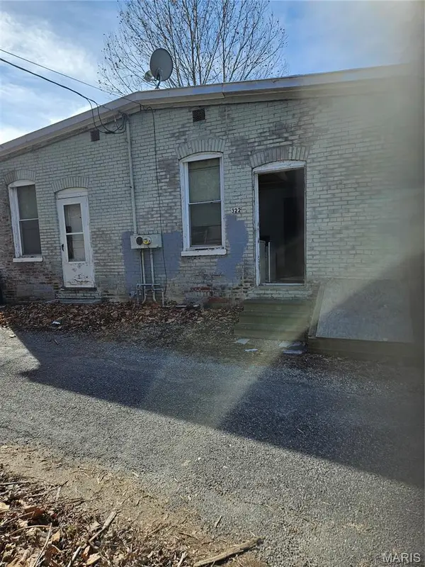 320-322 N 2nd ST, Belleville, IL 62220
