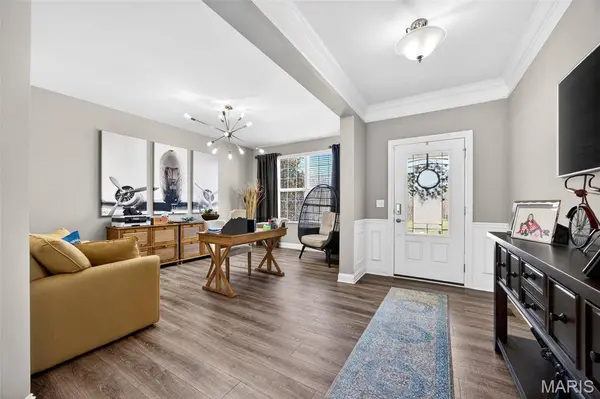 2648 Preston Woods TRL, Lake St Louis, MO 63367