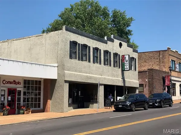 109 N Kirkwood RD, St Louis, MO 63122
