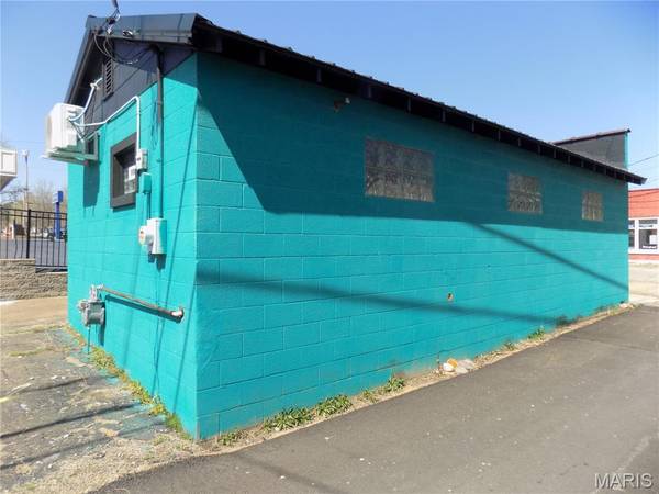 104 E Wayne ST, Ironton, MO 63650