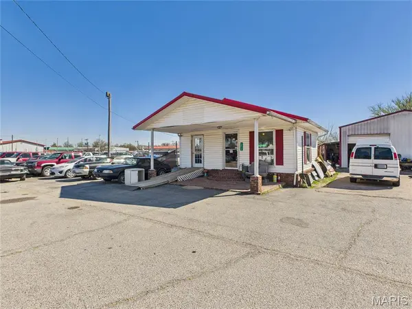 2892 N Douglass, Malden, MO 63863