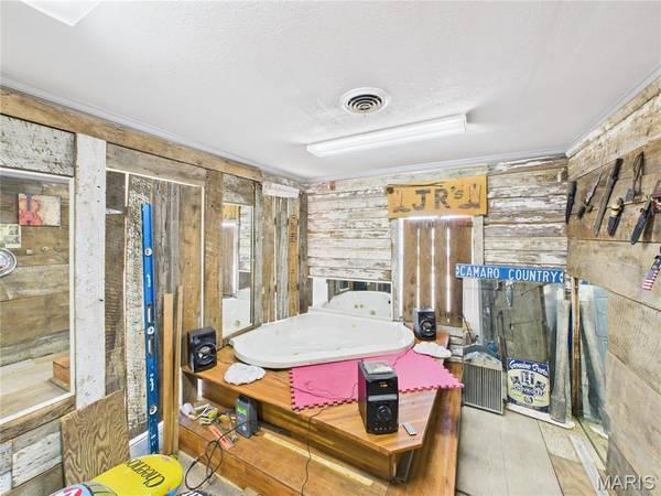 2890 N Douglass, Malden, MO 63863