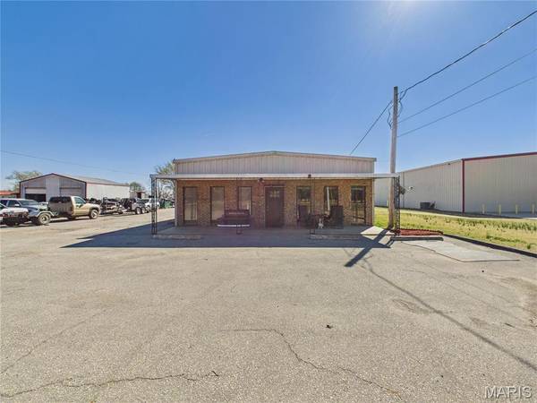 2890 N Douglass, Malden, MO 63863