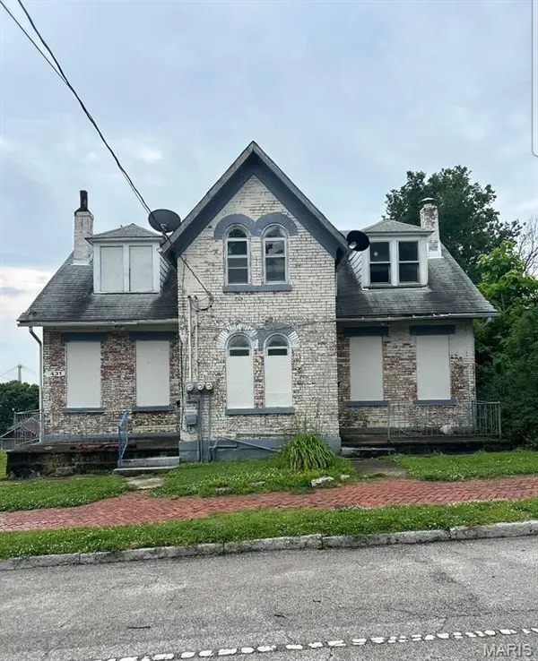 427 E 4th ST, Alton, IL 62002
