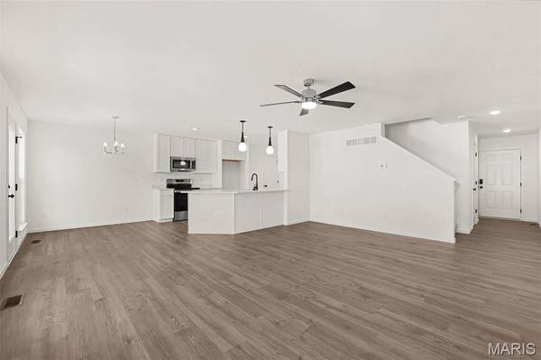 43 Fairmount Grove DR, St Peters, MO 63376