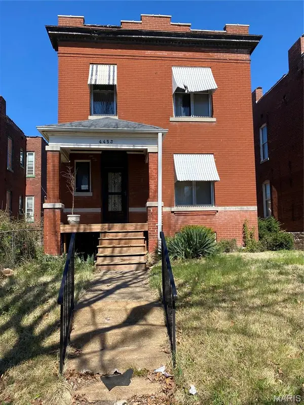 4453 Athlone AVE, St Louis, MO 63115