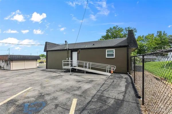 1917 William ST, Cape Girardeau, MO 63703