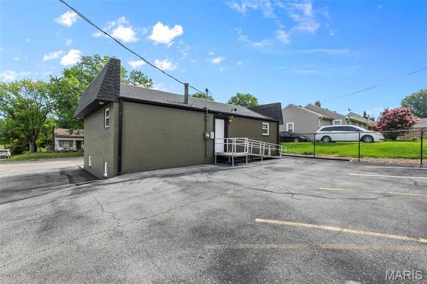 1917 William ST, Cape Girardeau, MO 63703