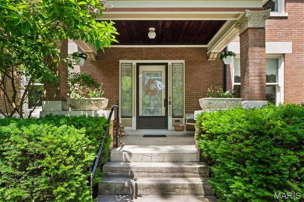 6157 Kingsbury AVE, St Louis, MO 63112