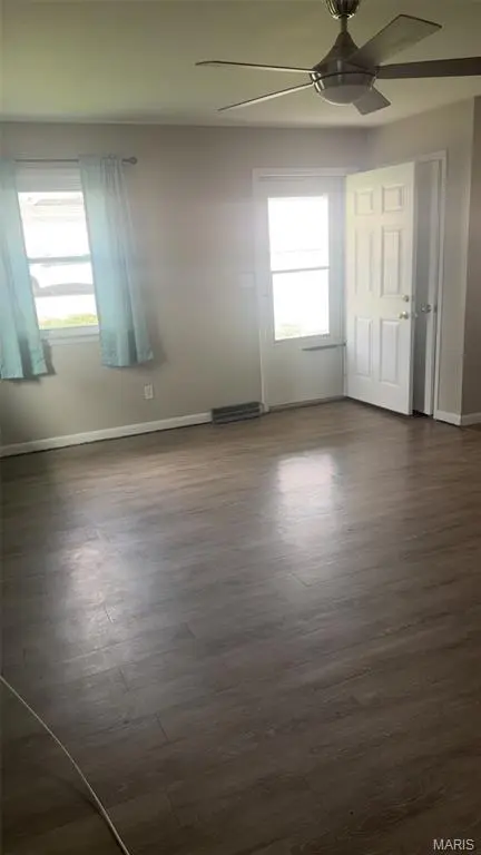 1403 Broadway ST, Scott City, MO 63780