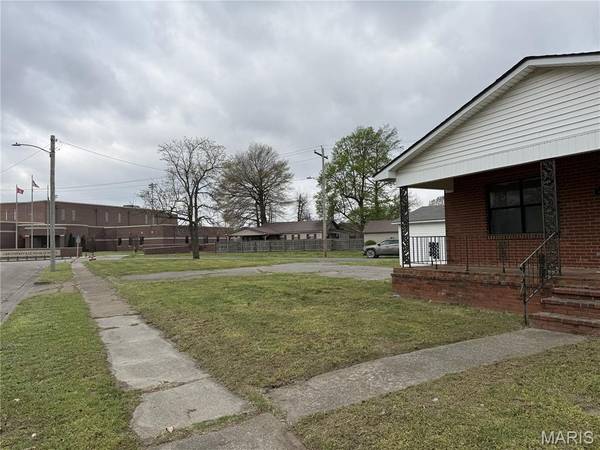 1516 Ward AVE, Caruthersville, MO 63830
