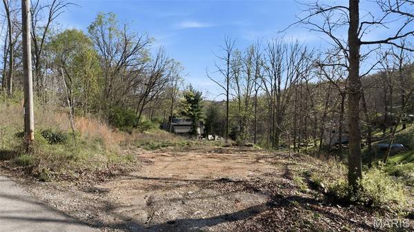 639 Castlewood DR, Ballwin, MO 63021
