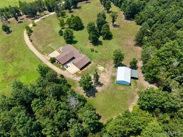 772 Highway D, Ellington, MO 63638
