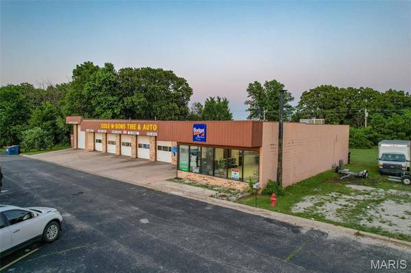 935 S Jefferson AVE, Lebanon, MO 65536