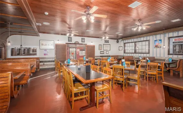 121 S Smith ST, Cuba, MO 65453