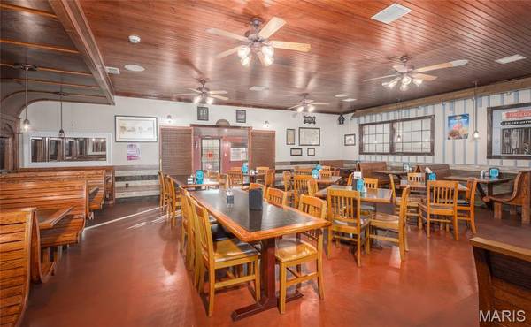 121 S Smith ST, Cuba, MO 65453