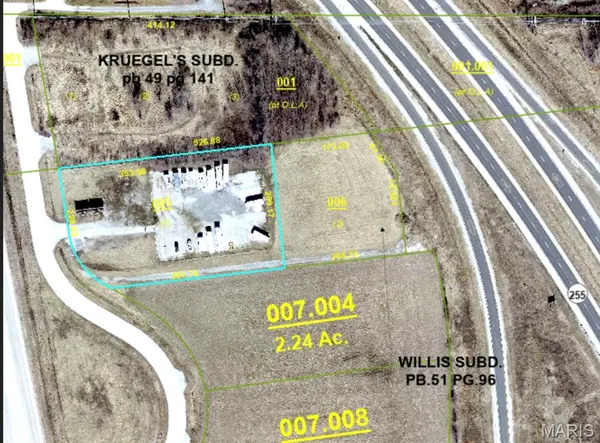 6901 Godfrey RD, Godfrey, IL 62035