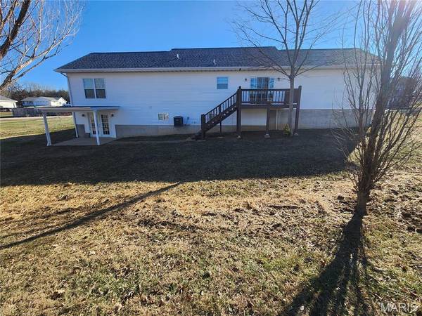 96 Fox DR, Farmington, MO 63640