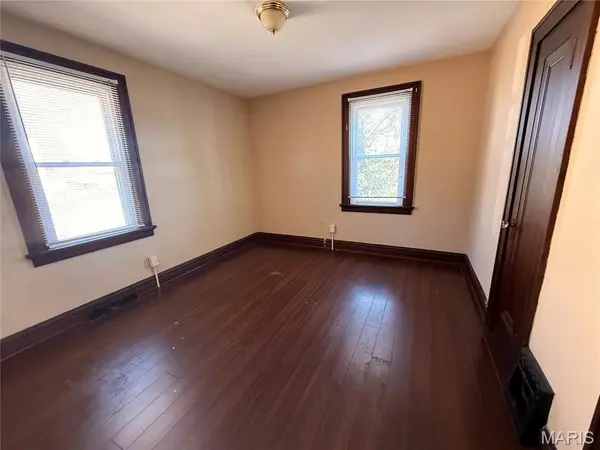 8312 Carl AVE, Jennings, MO 63136