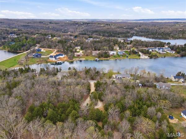 109 Lakeshore DR, De Soto, MO 63020