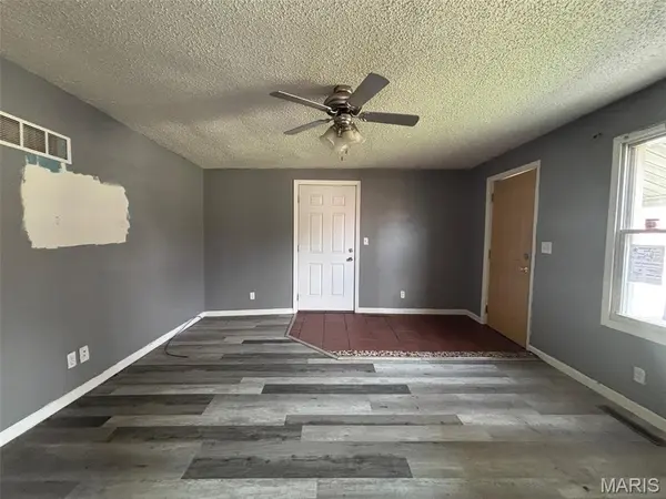 7919 N Illinois ST, Caseyville, IL 62232