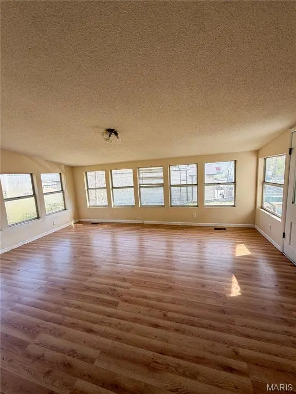 202 Jackson ST, Doniphan, MO 63935