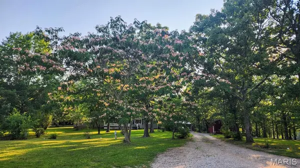 2066 State Road Jj, Stoutland, MO 65567