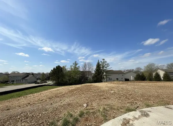 2 Quail Covey CT, Wentzville, MO 63385