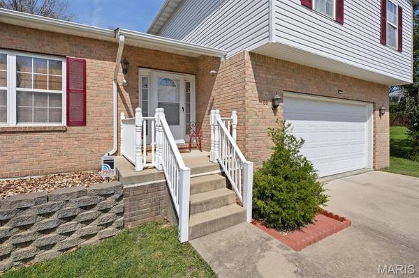 66 Dianne DR, Belleville, IL 62220