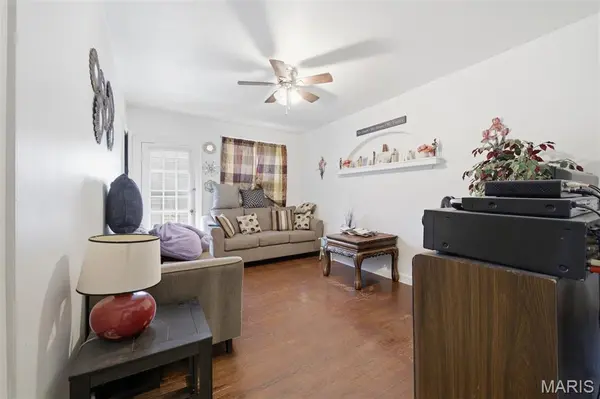 4260 Michigan AVE, St Louis, MO 63111