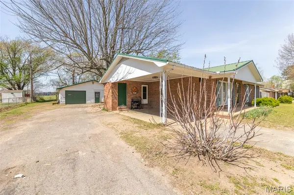 39813 W Dorothy DR, Malden, MO 63863