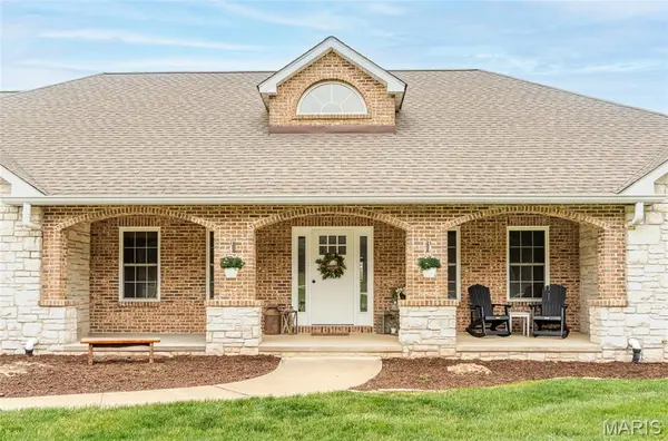 130 Valley Oaks LN, Union, MO 63084