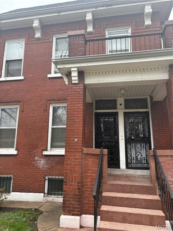 4470 Clarence AVE, St Louis, MO 63115