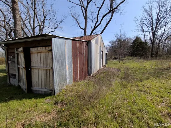 5000 Highway 5, Hartville, MO 65667