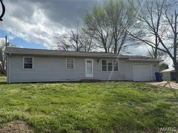 210 S High ST, Iberia, MO 65486