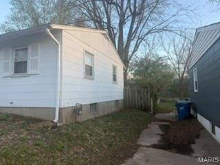 1144 June AVE, St Louis, MO 63138