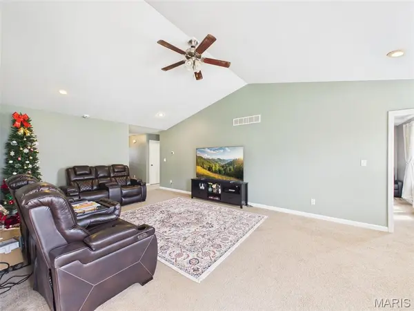 146 Kale CT, St Robert, MO 65584