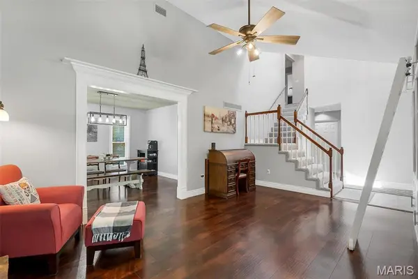 320 Jubaka DR, Fairview Heights, IL 62208