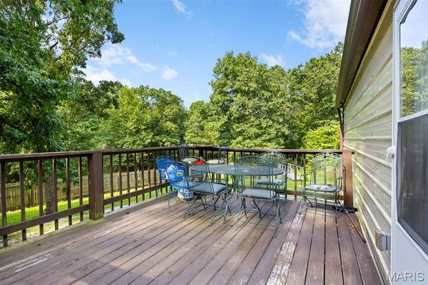 11 Jade RD, Rocky Mount, MO 65072